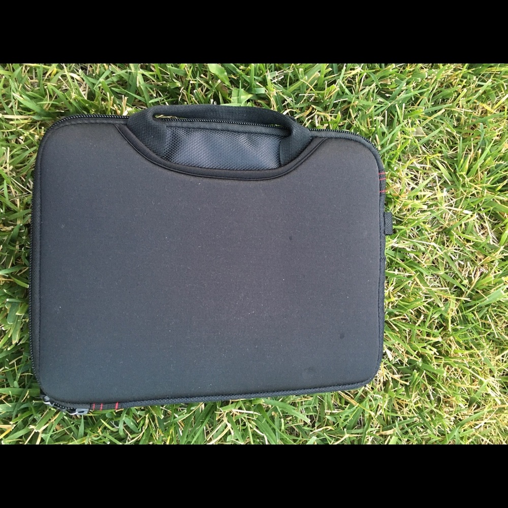 NWOT ipad black tablet carrying case